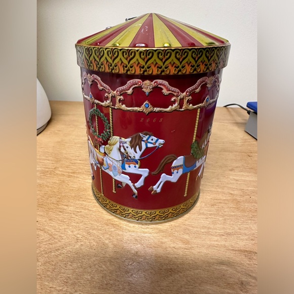 Christmas Candy Tin music box from from 2008. cookie/ candy tin made in Germany - Picture 6 of 12